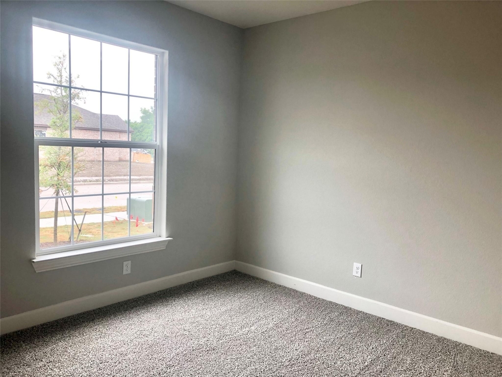 617 Harbor Oaks Drive - Photo 21