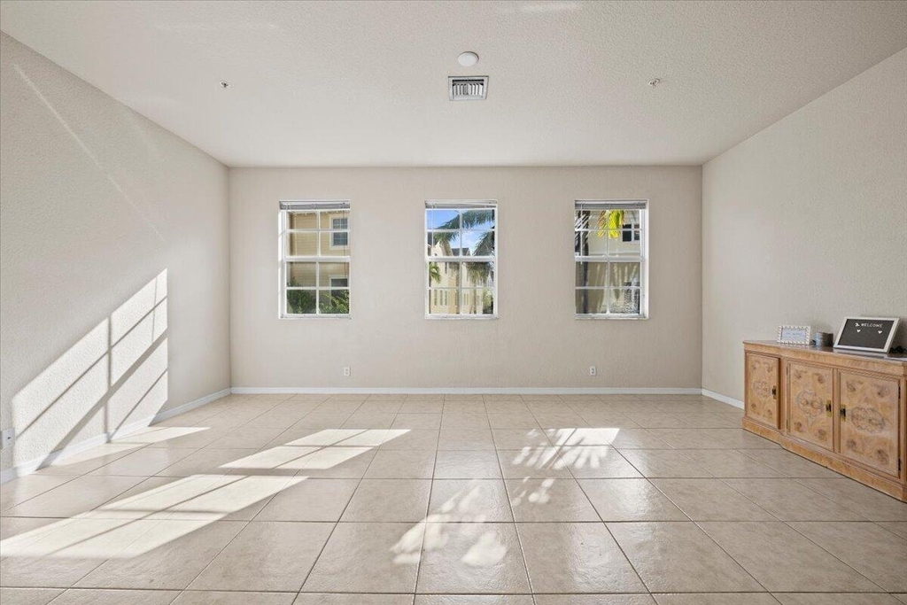 335 E Thatch Palm Circle - Photo 33