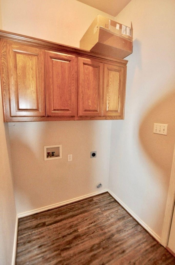 1838 Laura Street - Photo 9