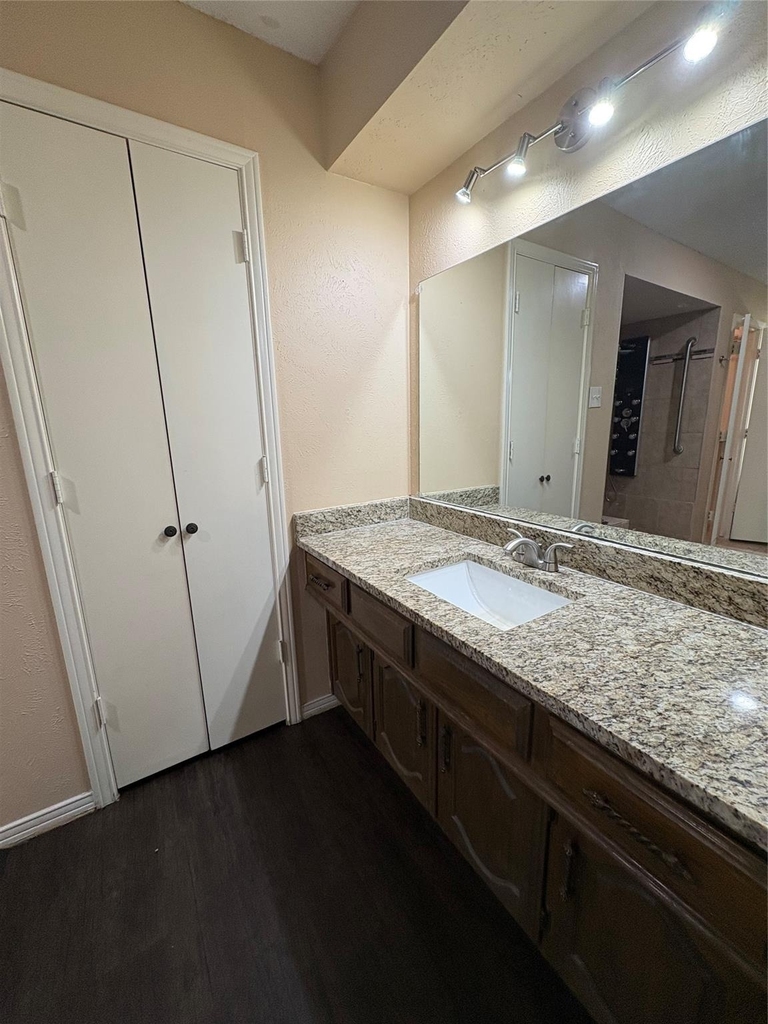 1025 Cloverdale Lane - Photo 18