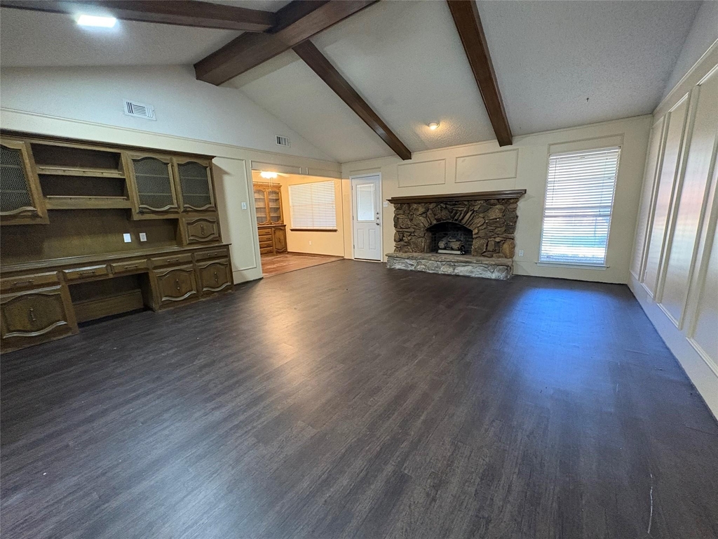 1025 Cloverdale Lane - Photo 2