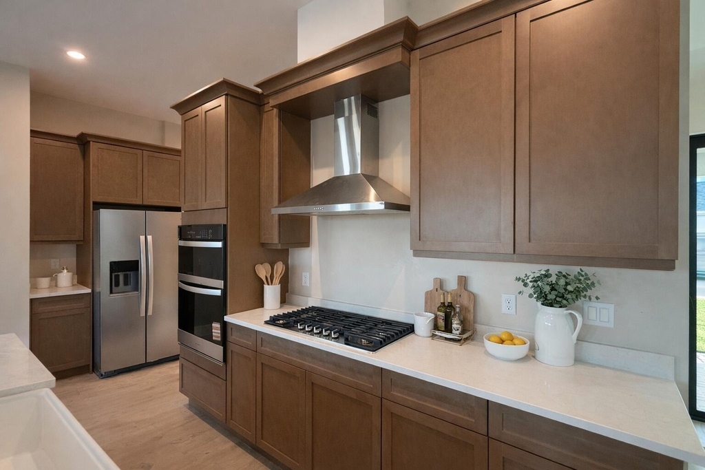 10910 Sw Pioneer Parkway - Photo 1
