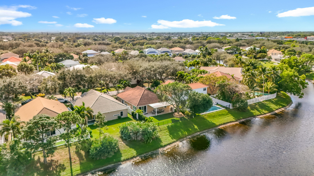 1143 Canoe Point - Photo 78
