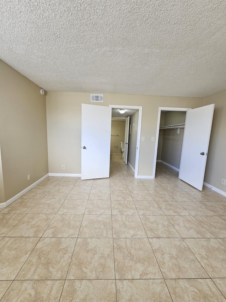 1850 N Congress Avenue - Photo 9