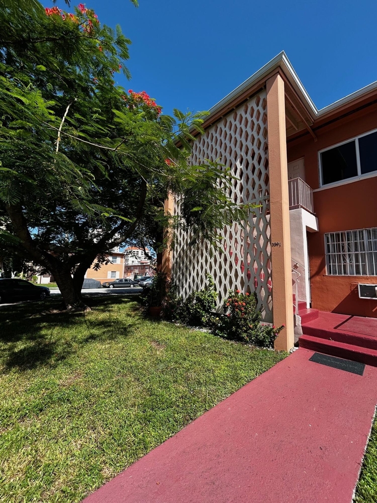 3591 Sw 10th Street - Photo 9