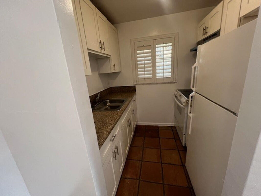 1609 S Federal Highway - Photo 4