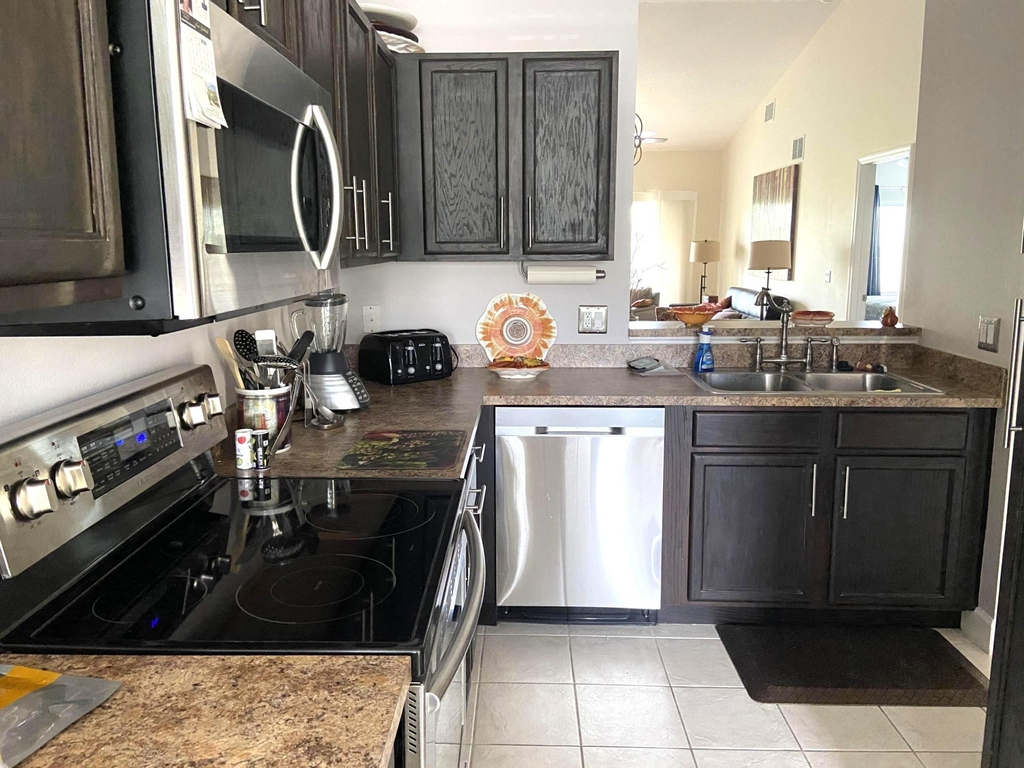 4240 Gator Trace Avenue - Photo 2