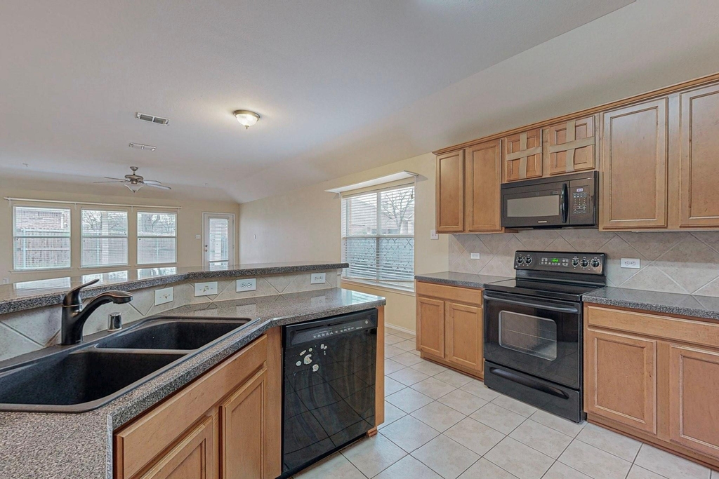 1065 Aviary Drive - Photo 13