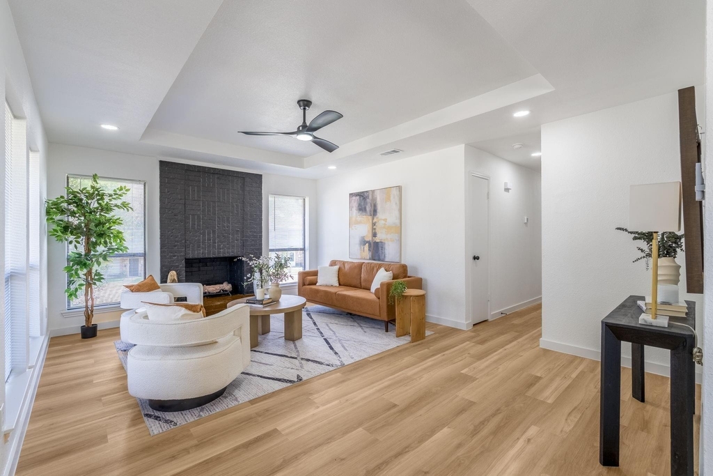 306 Bardfield Avenue - Photo 2