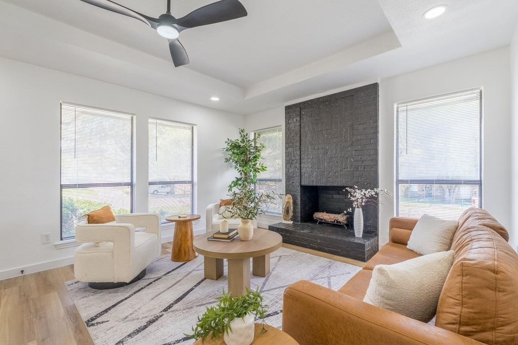 306 Bardfield Avenue - Photo 3