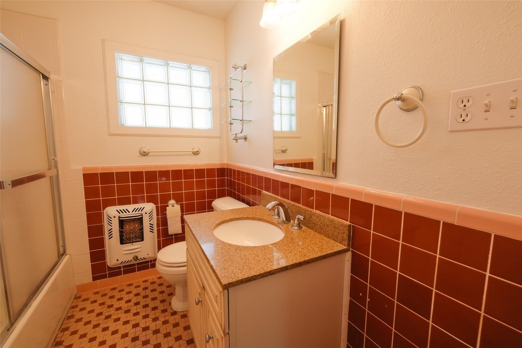 3900 Dexter Avenue - Photo 18