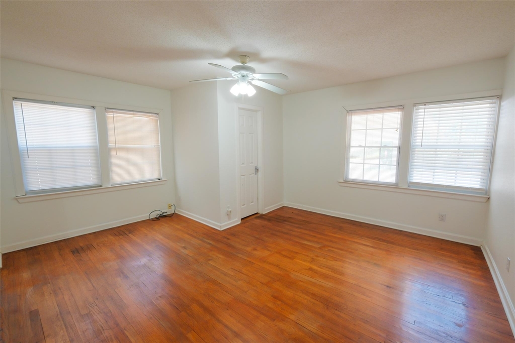3900 Dexter Avenue - Photo 12