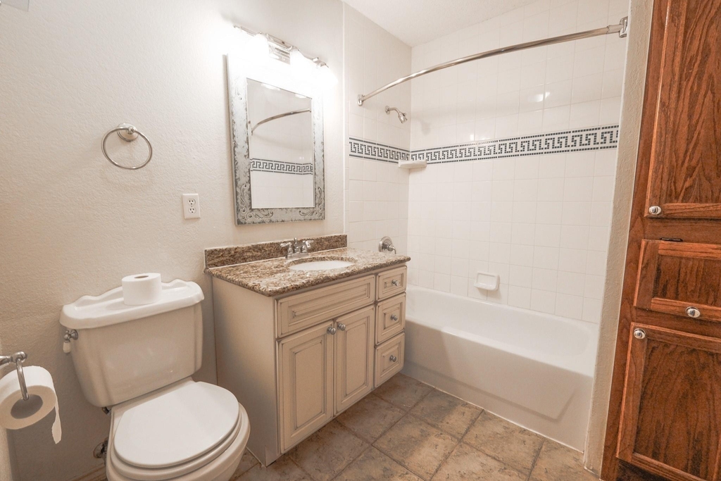 1909 Sutter Street - Photo 10
