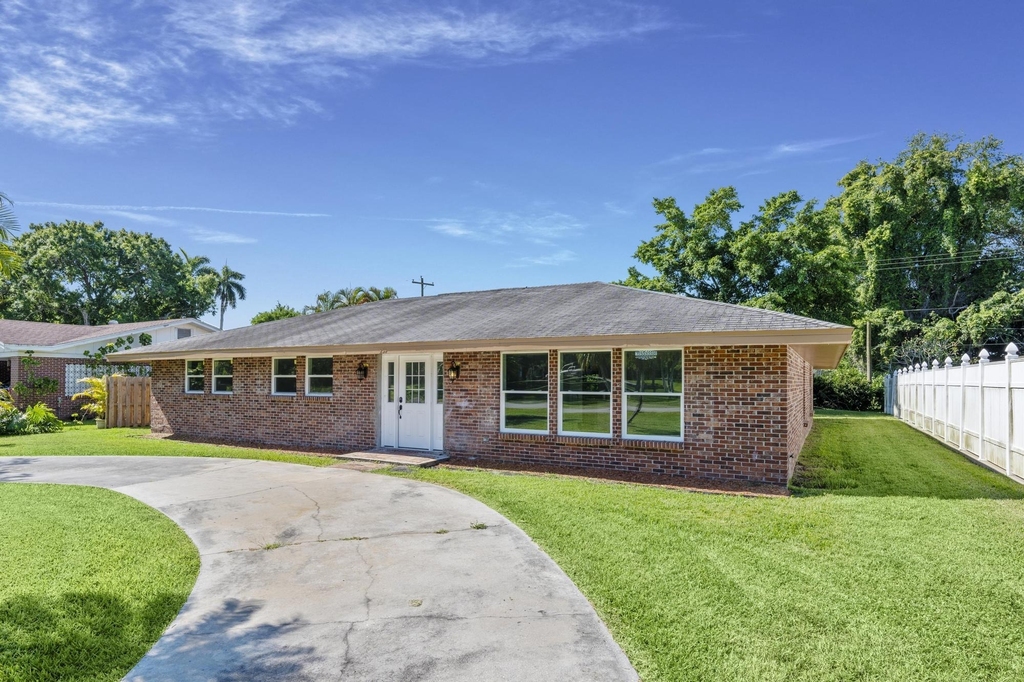 534 E Del Monte Avenue - Photo 44