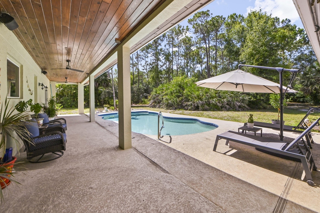 12369 157th Street N - Photo 18