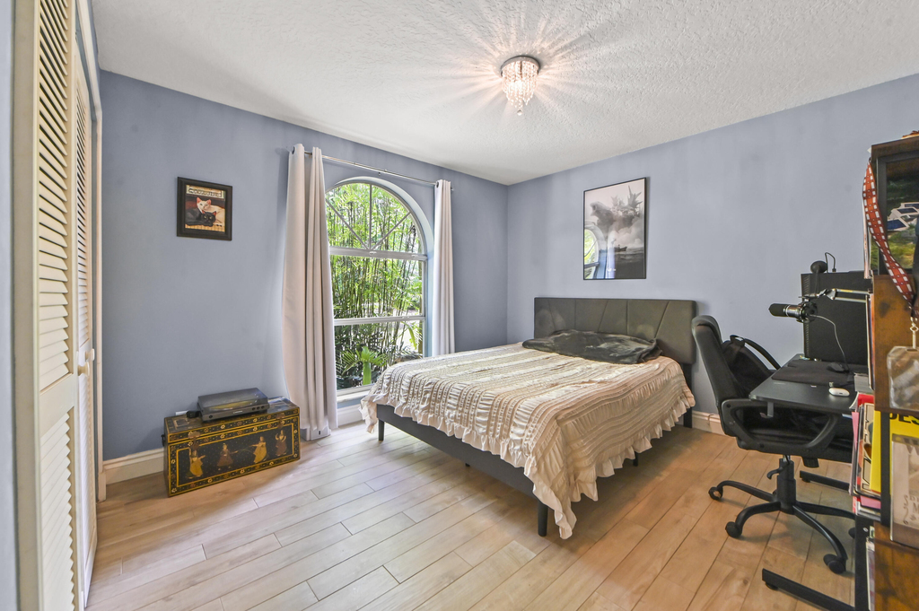 12369 157th Street N - Photo 10
