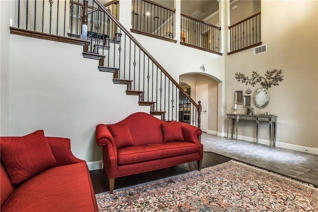 300 Rugby Lane - Photo 4
