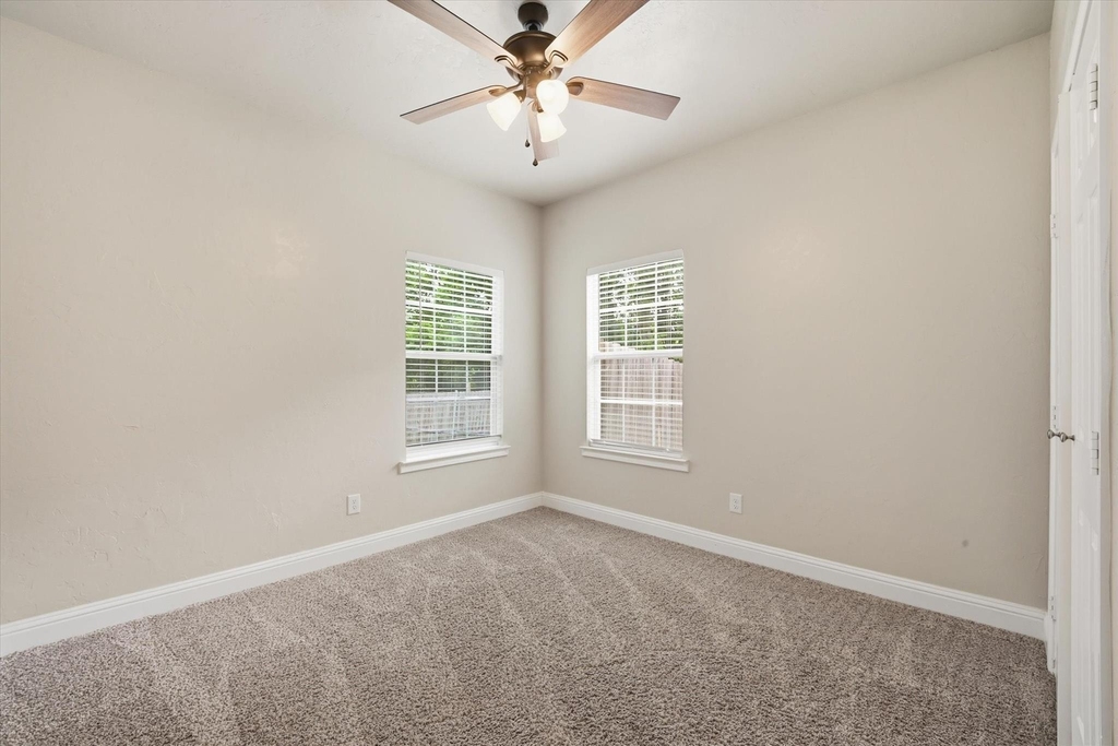 4404 Harris Street - Photo 13