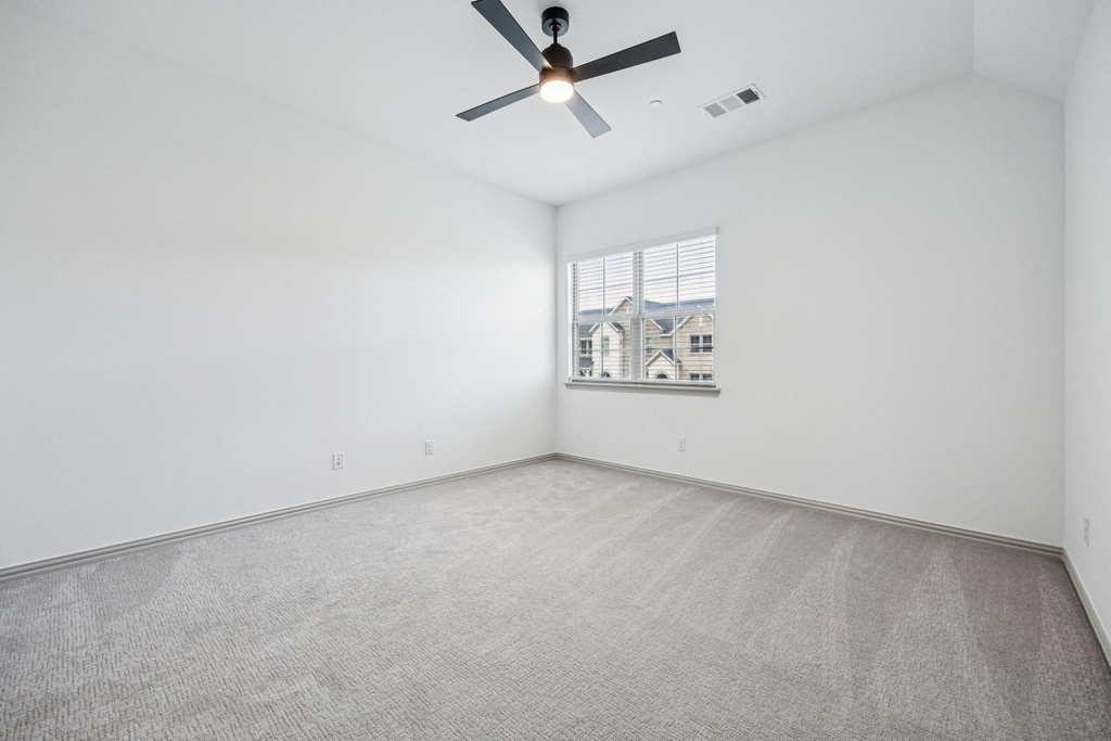721 4th Street - Photo 14