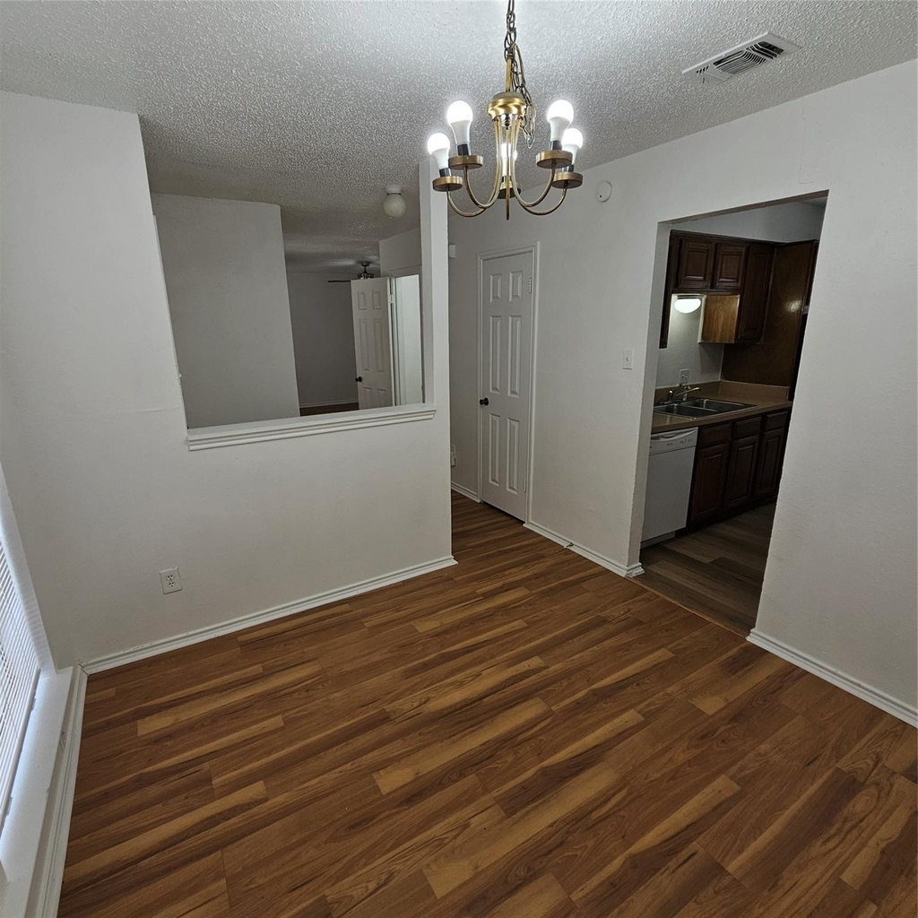 1400 Darr Street - Photo 6