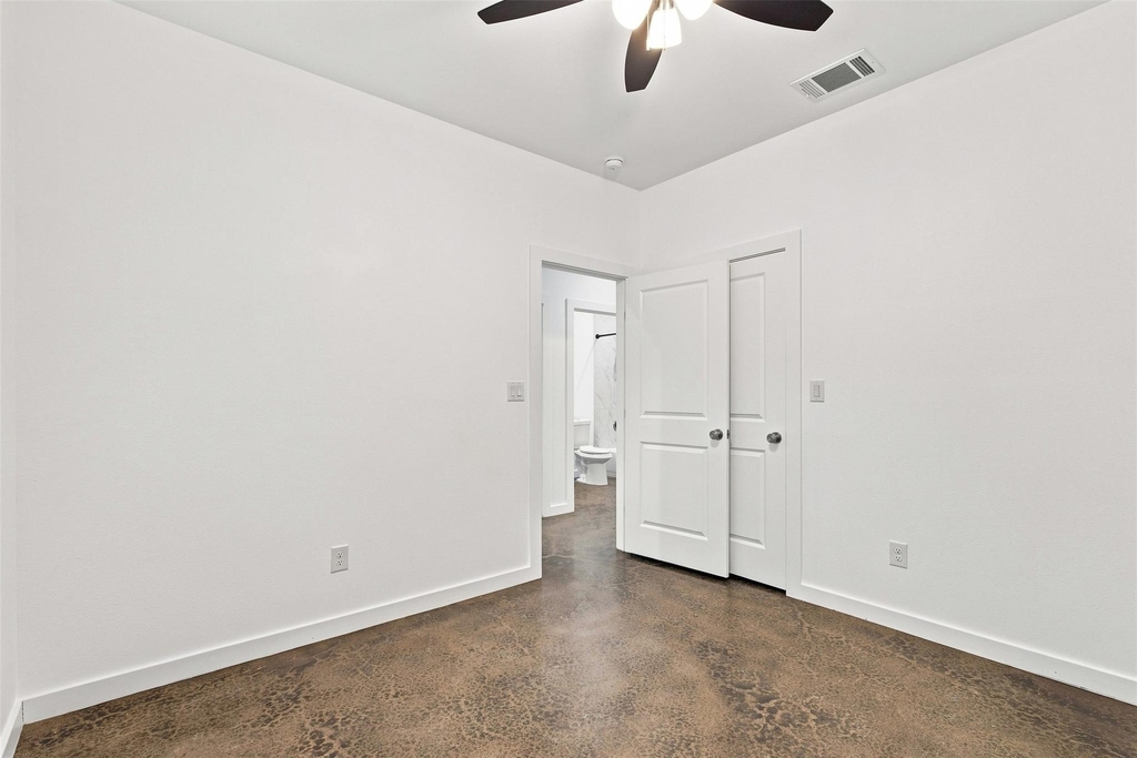 104 E Forest Avenue - Photo 11