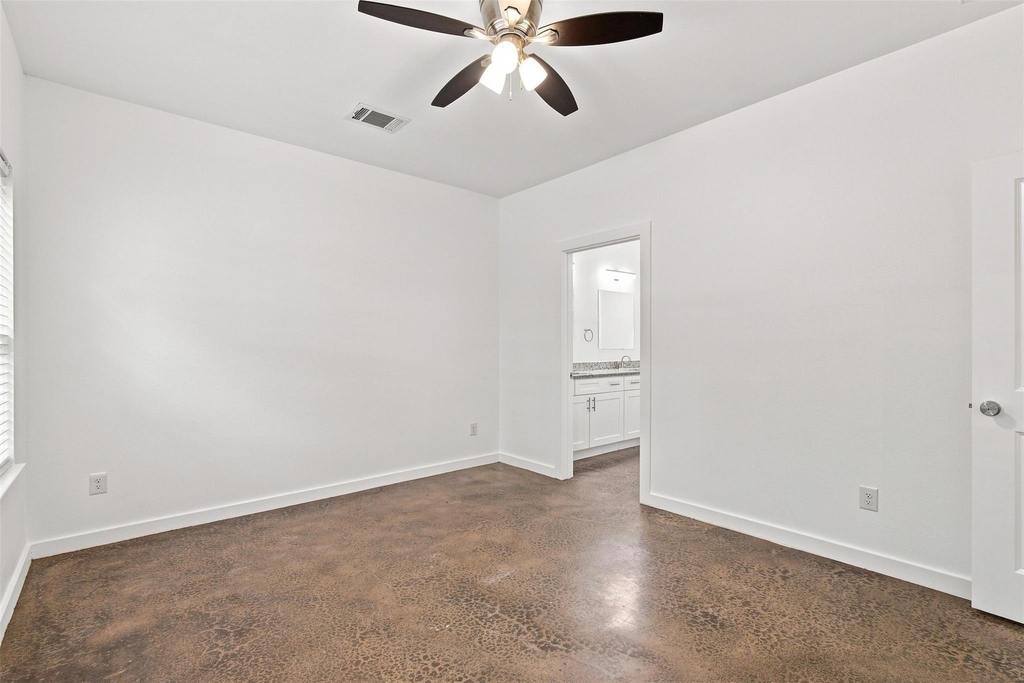104 E Forest Avenue - Photo 13