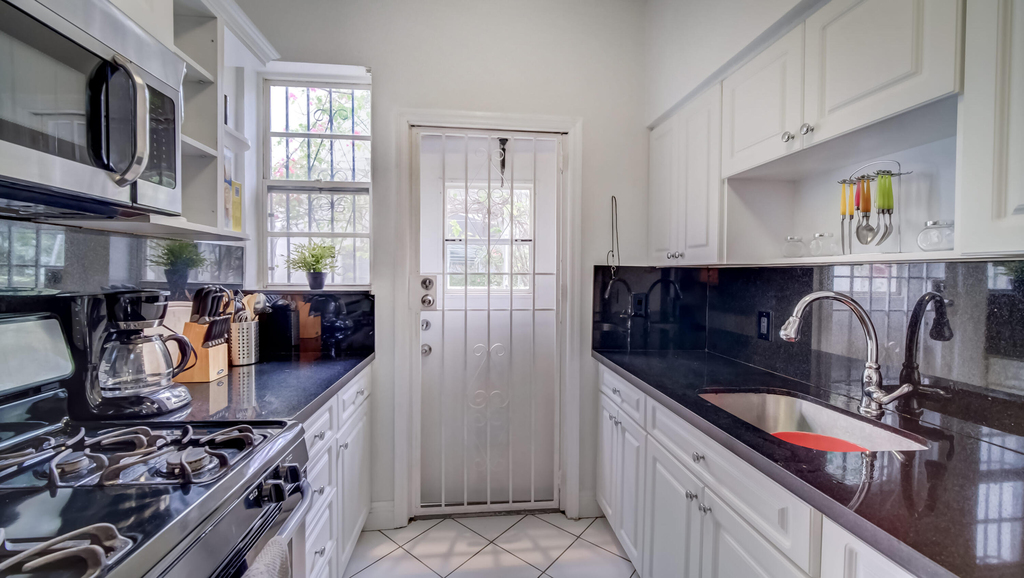 825 Jefferson Avenue - Photo 8