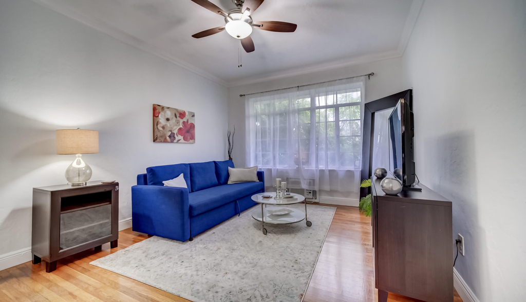 825 Jefferson Avenue - Photo 0