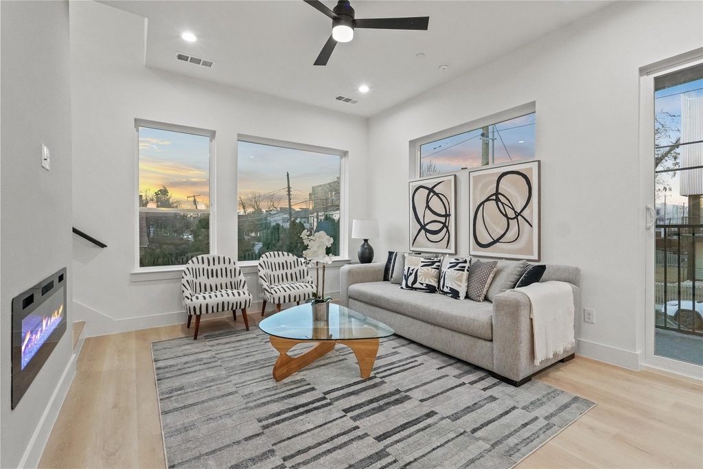 2031 N Prairie Avenue - Photo 8