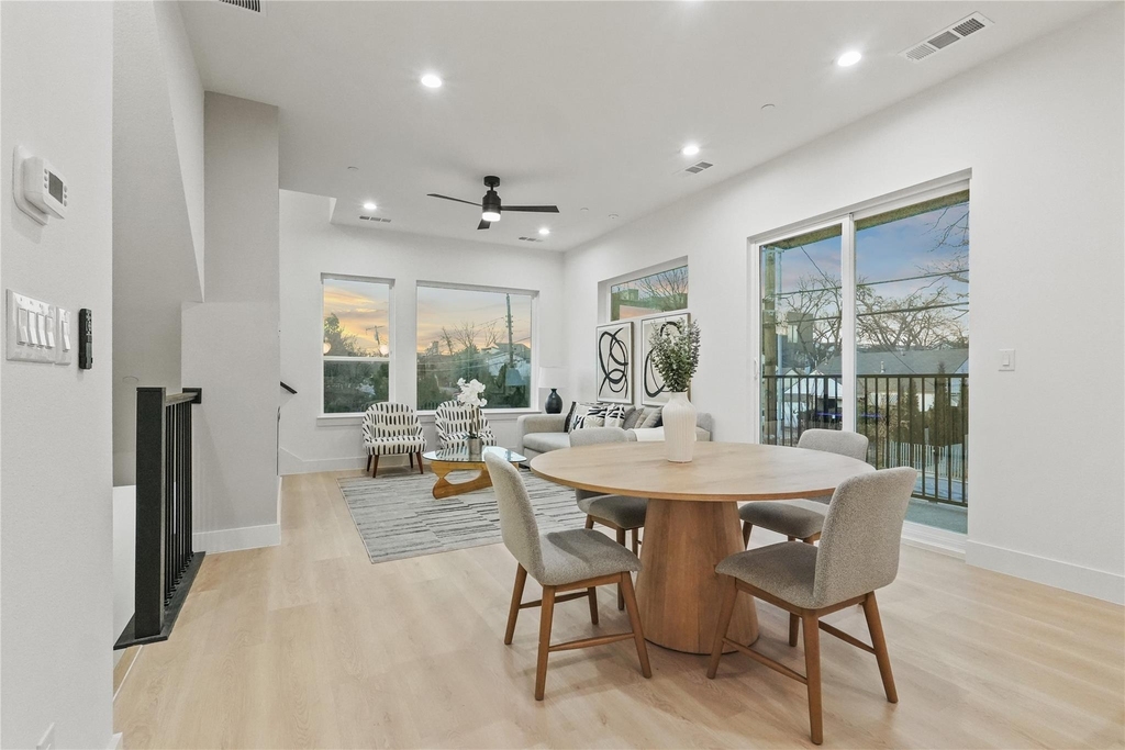 2031 N Prairie Avenue - Photo 11