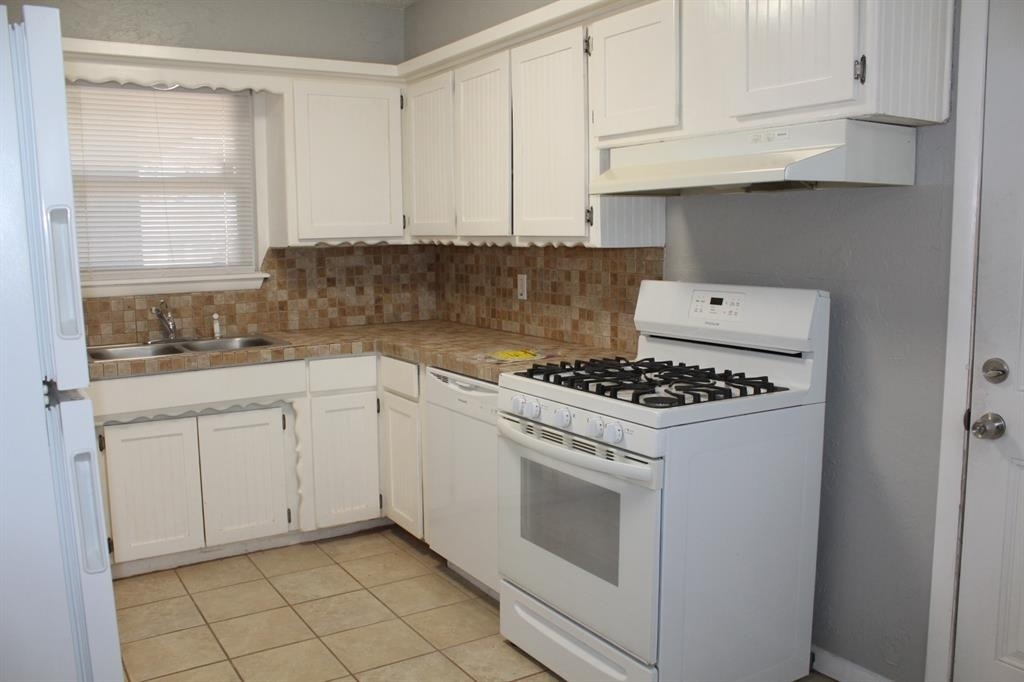 3036 Se 20th Street - Photo 2