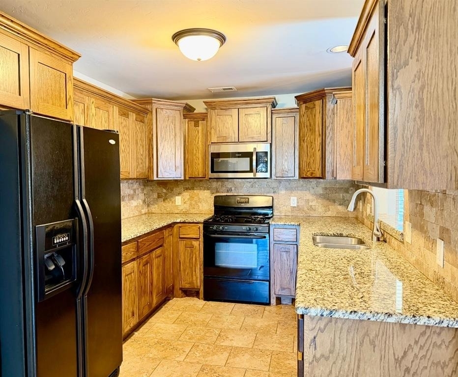 17516 Black Hawk Drive - Photo 2