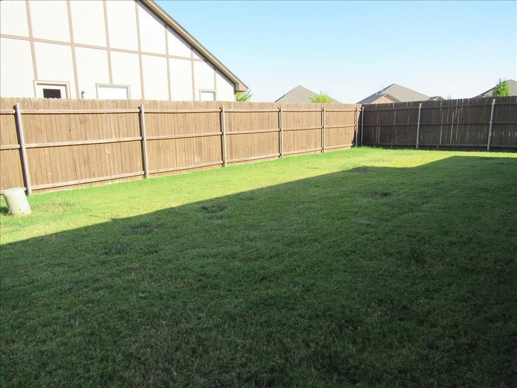 17516 Black Hawk Drive - Photo 13