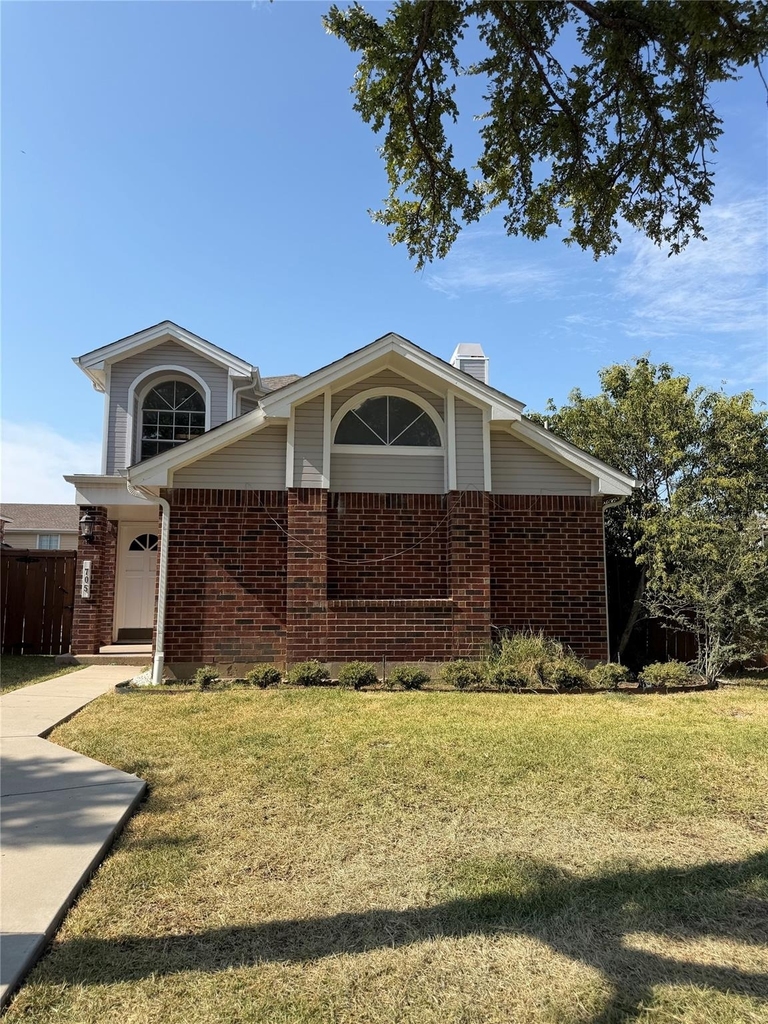 705 Cimarron Trail - Photo 0
