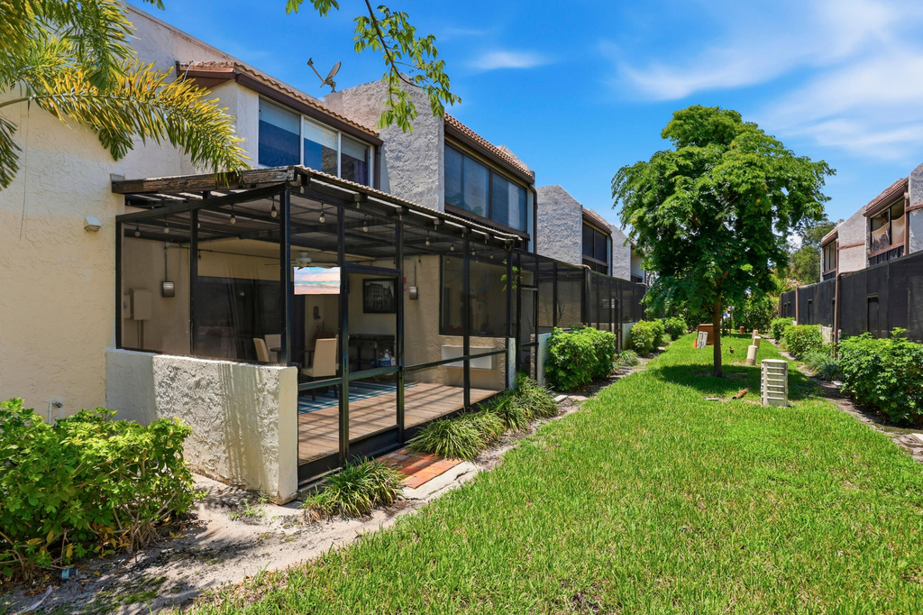 721 Se 1st Way - Photo 32