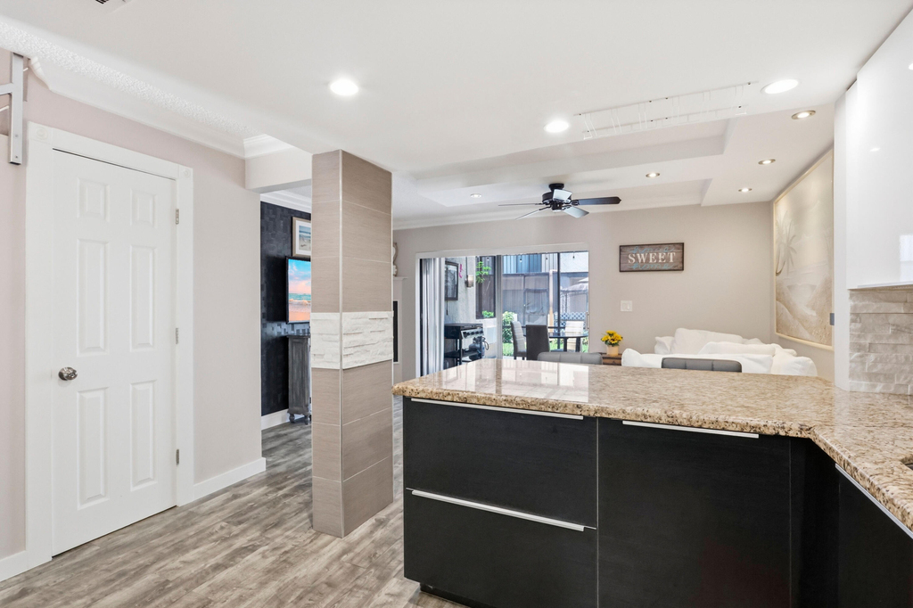 721 Se 1st Way - Photo 10