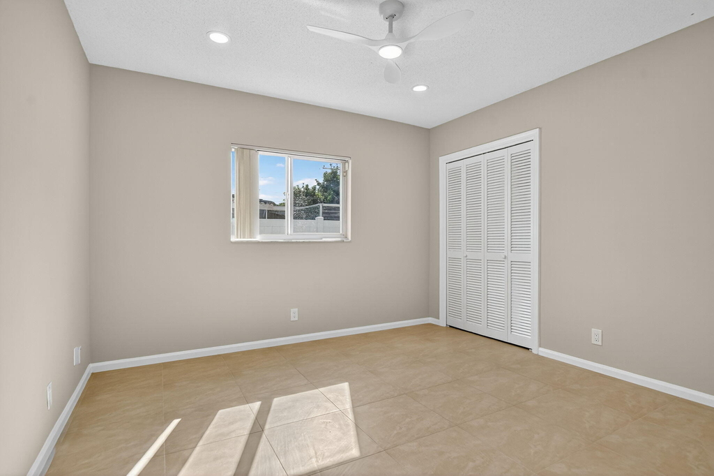 1544 Nw 9th Street - Photo 27