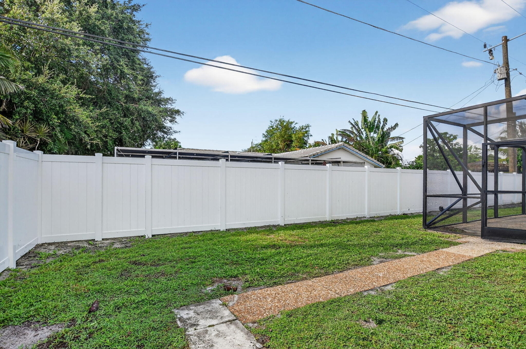 1544 Nw 9th Street - Photo 45