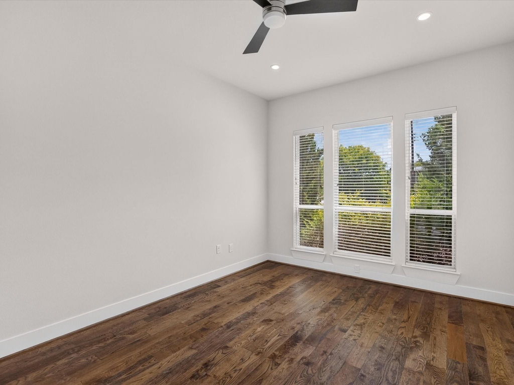3061 Selma Lane - Photo 32