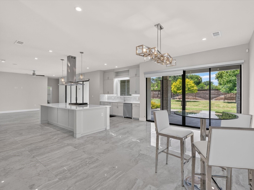 3061 Selma Lane - Photo 4