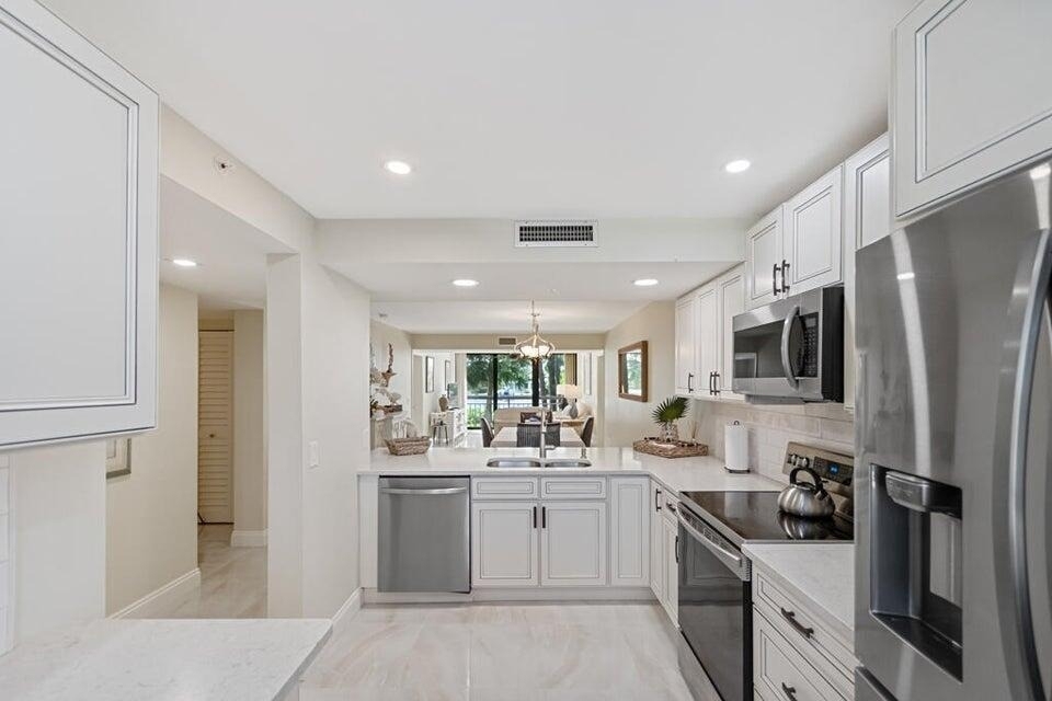 2101 Marina Isle Way - Photo 2