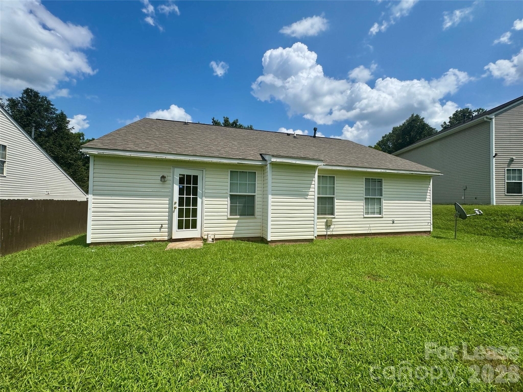 521 River View Drive - Photo 12