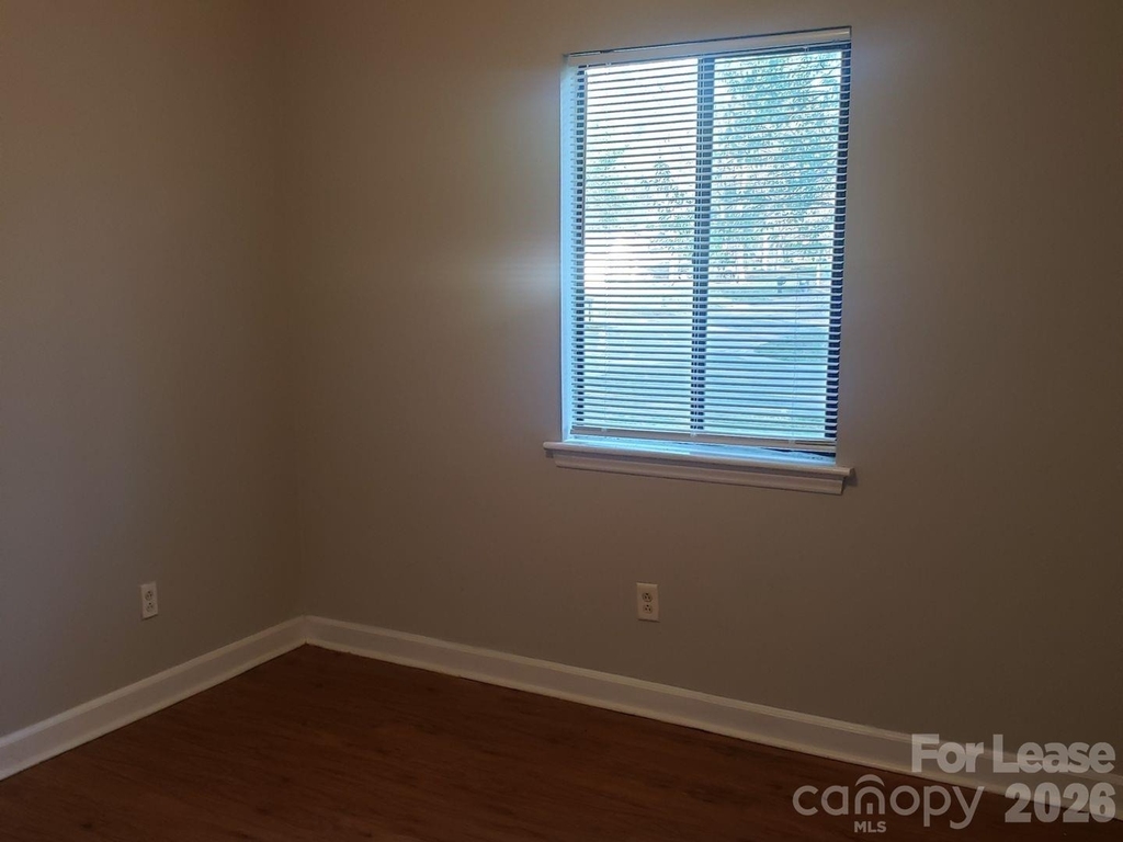 8111 Marcus Lane - Photo 4