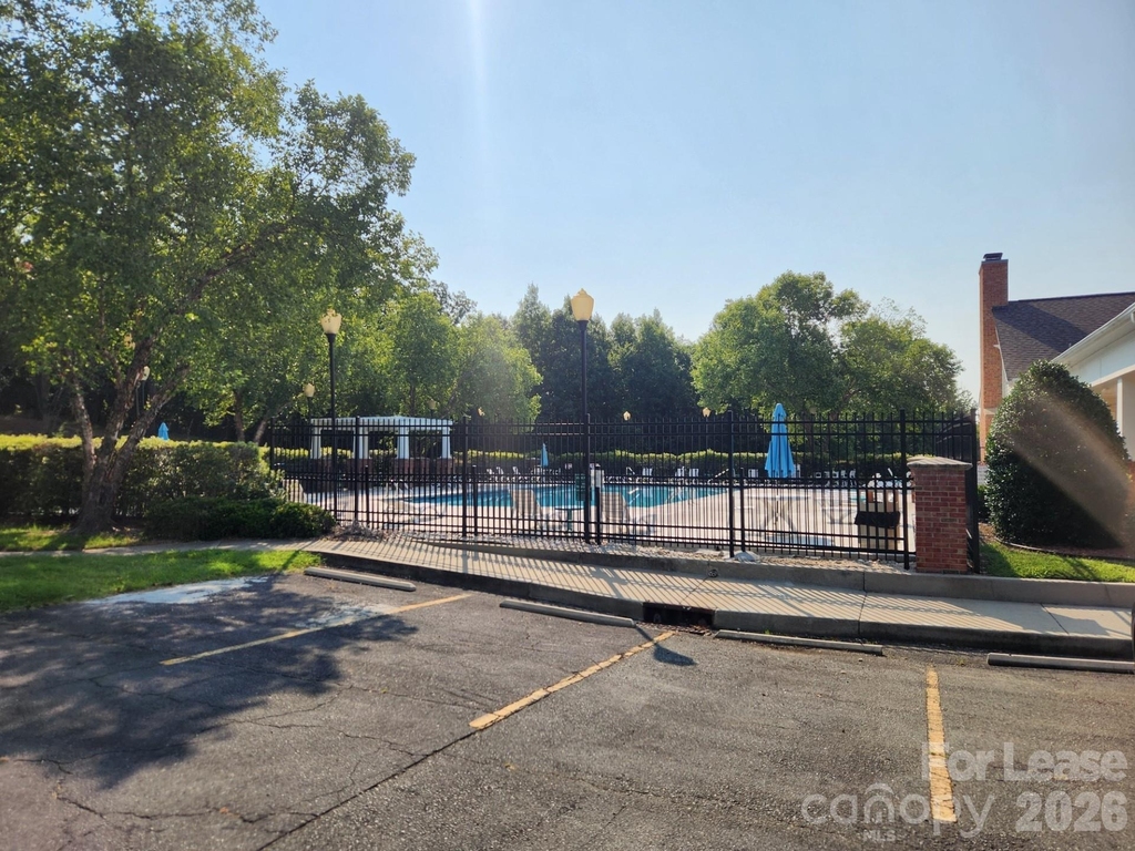 10522 Hill Point Court - Photo 17