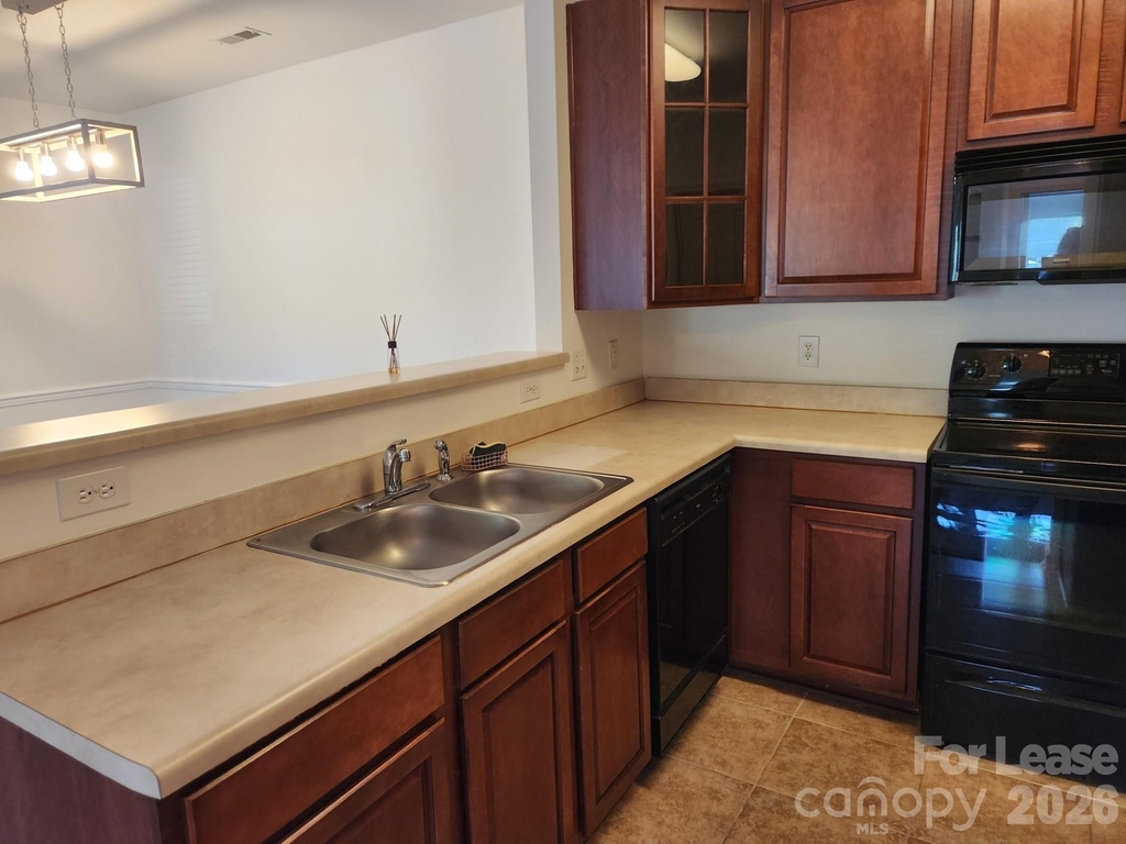 10522 Hill Point Court - Photo 6