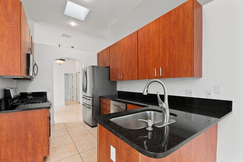 435 Sw Jefferson Circle - Photo 16