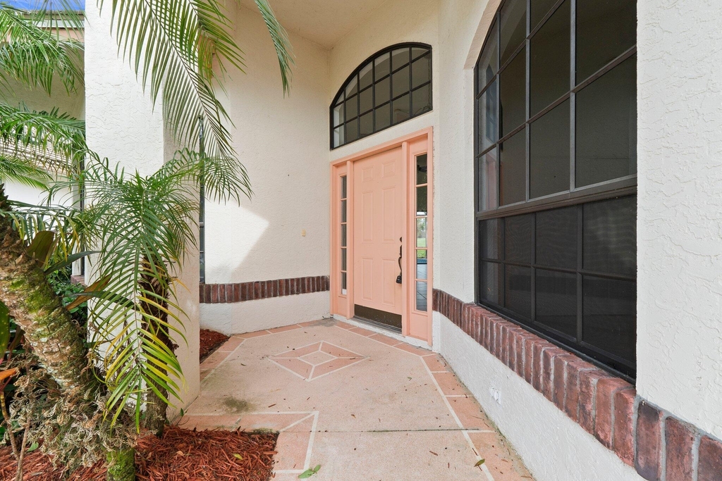 435 Sw Jefferson Circle - Photo 1