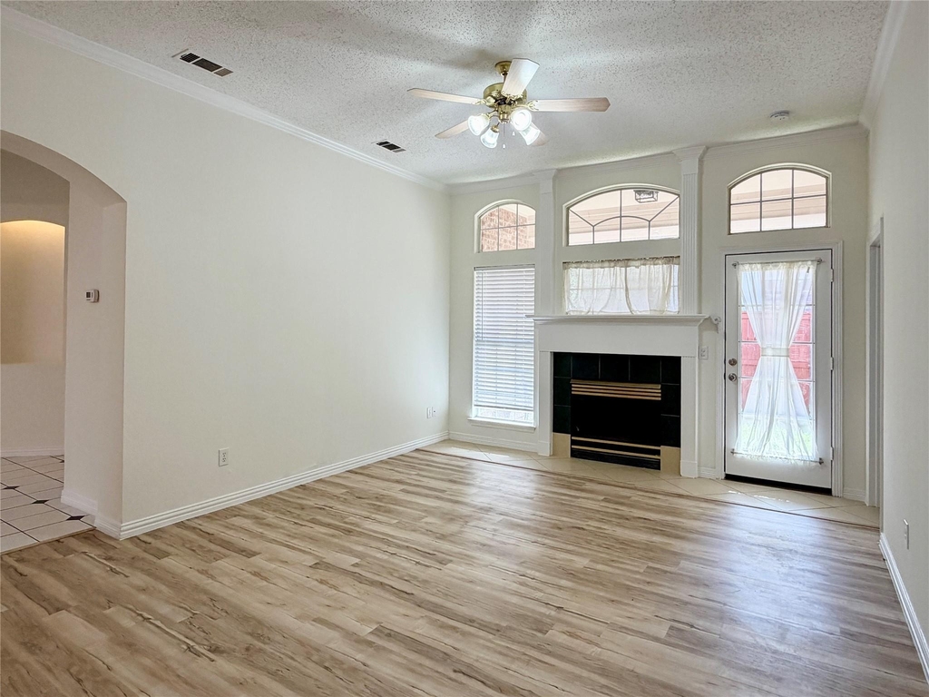 9941 Danbury Drive - Photo 7