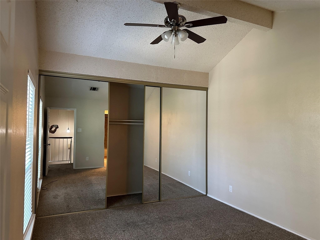 2717 Meadow Park Drive - Photo 2