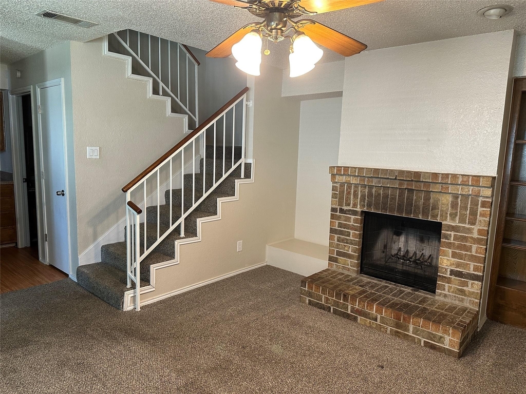 2717 Meadow Park Drive - Photo 0